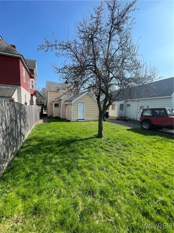 94 Farmer Street, Buffalo, New York 14207, Buffalo, New York 14207, 3 Bedrooms Bedrooms, 8 Rooms Rooms,1 BathroomBathrooms,Residential,For Sale,94 Farmer Street, Buffalo, New York 14207,0,B1601965
