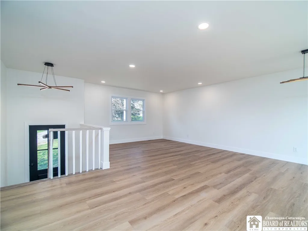 224 Valleyview Avenue, Jamestown, New York 14701, Jamestown, New York 14701, 3 Bedrooms Bedrooms, 8 Rooms Rooms,1 BathroomBathrooms,Residential,Closed,224 Valleyview Avenue, Jamestown, New York 14701,0,R1602066