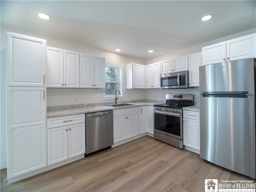 224 Valleyview Avenue, Jamestown, New York 14701, Jamestown, New York 14701, 3 Bedrooms Bedrooms, 8 Rooms Rooms,1 BathroomBathrooms,Residential,Closed,224 Valleyview Avenue, Jamestown, New York 14701,0,R1602066