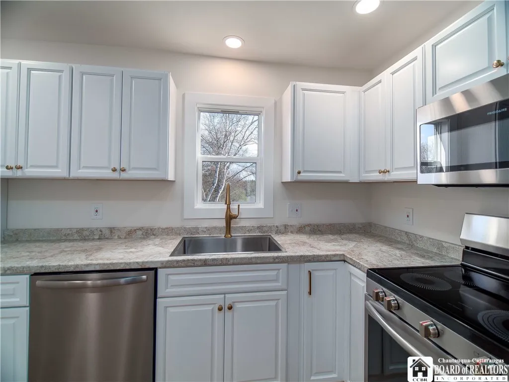 224 Valleyview Avenue, Jamestown, New York 14701, Jamestown, New York 14701, 3 Bedrooms Bedrooms, 8 Rooms Rooms,1 BathroomBathrooms,Residential,Closed,224 Valleyview Avenue, Jamestown, New York 14701,0,R1602066