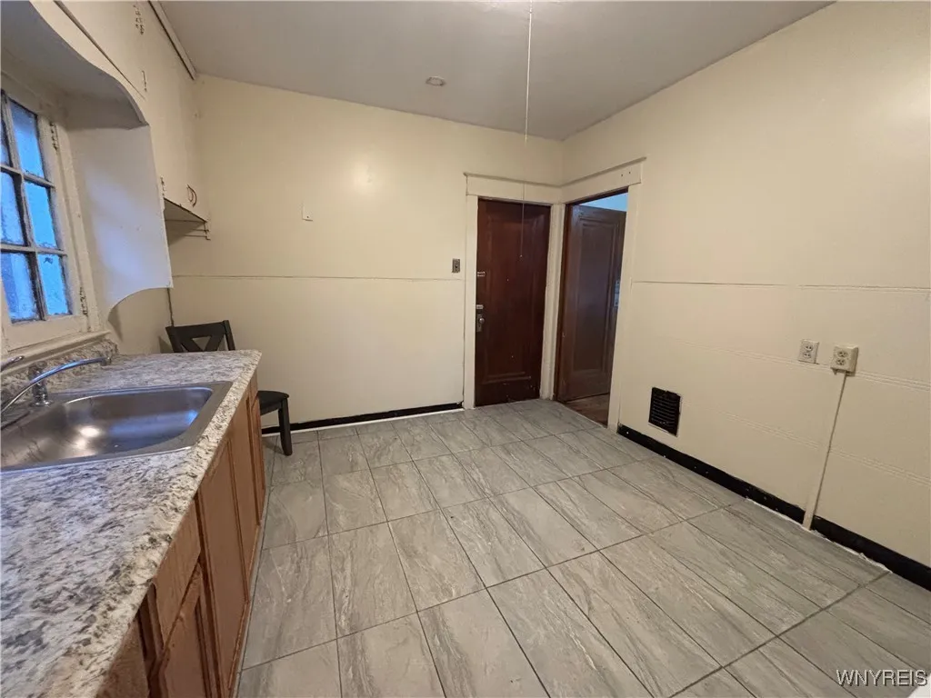 87 Fernhill Avenue, Buffalo, New York 14215, Buffalo, New York 14215, 4 Bedrooms Bedrooms, ,2 BathroomsBathrooms,Residential,For Sale,87 Fernhill Avenue, Buffalo, New York 14215,0,B1602071
