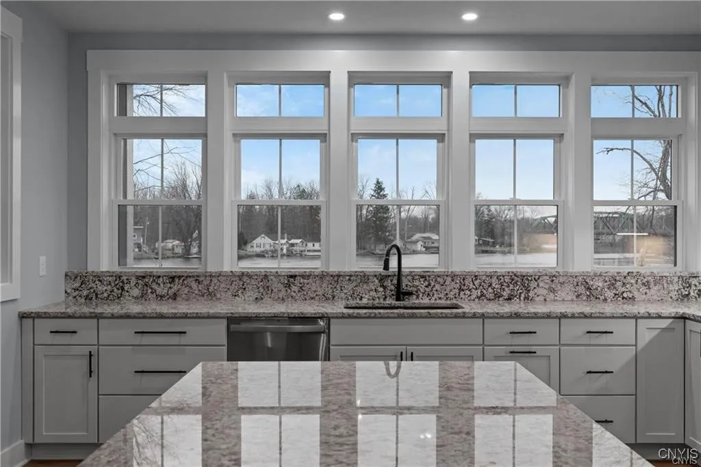 1m Longview Terrace, Lysander, New York 13027, Lysander, New York 13027, 3 Bedrooms Bedrooms, 6 Rooms Rooms,2 BathroomsBathrooms,Residential,For Sale,1m Longview Terrace, Lysander, New York 13027,S1601966