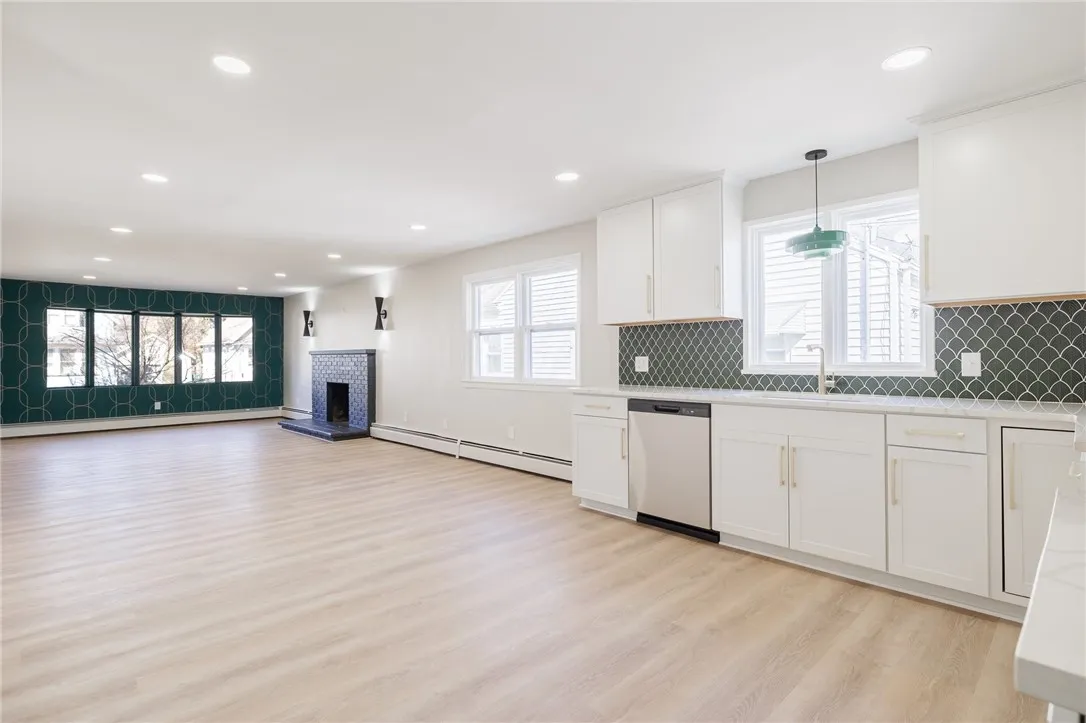 28 Minnesota Street, Rochester, New York 14609, Rochester, New York 14609, 4 Bedrooms Bedrooms, 8 Rooms Rooms,2 BathroomsBathrooms,Residential,Closed,28 Minnesota Street, Rochester, New York 14609,0,R1602018