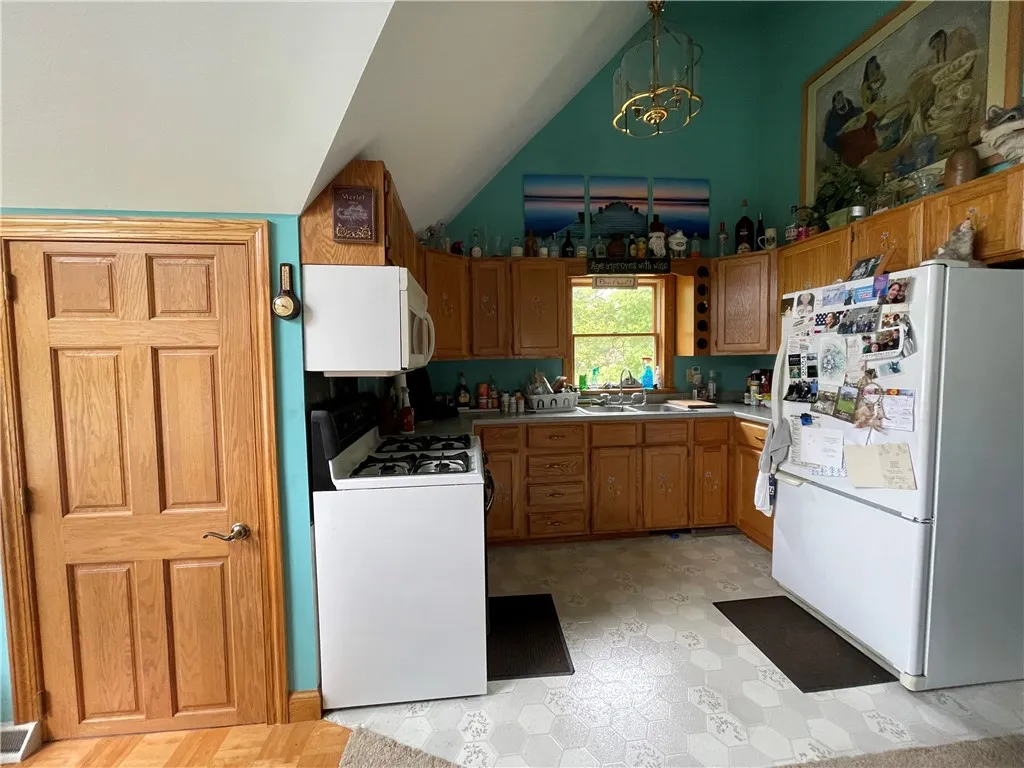 5502 E Lake Road, Varick, New York 14541, Varick, New York 14541, 3 Bedrooms Bedrooms, 9 Rooms Rooms,2 BathroomsBathrooms,Residential,For Sale,5502 E Lake Road, Varick, New York 14541,0,R1601872