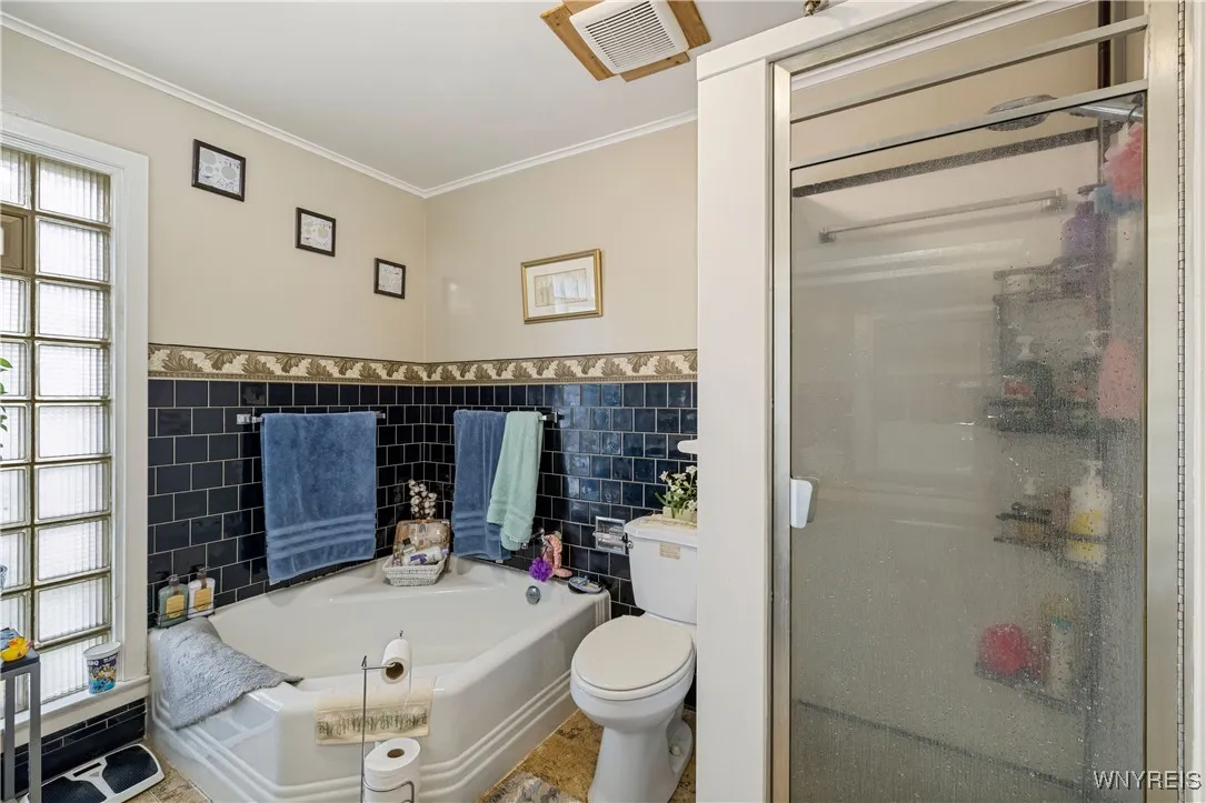 32 Lincoln Avenue, Lockport-city, New York 14094, Lockport City, New York 14094, 2 Bedrooms Bedrooms, 6 Rooms Rooms,2 BathroomsBathrooms,Residential,Closed,32 Lincoln Avenue, Lockport-city, New York 14094,B1602135