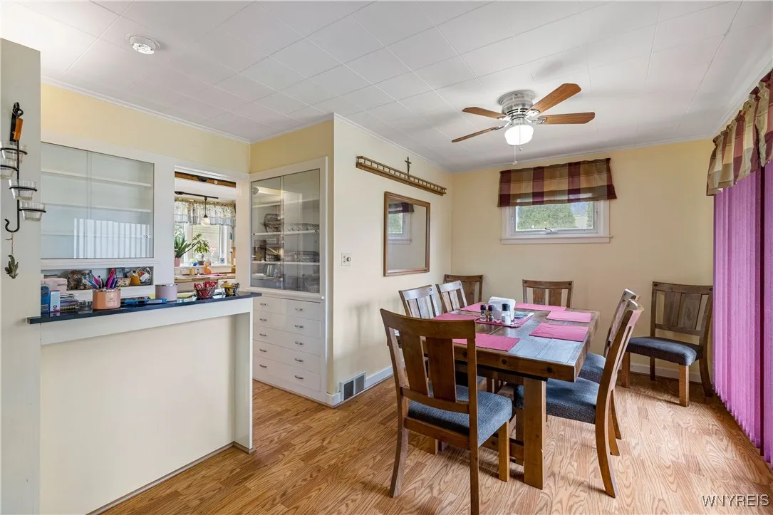 32 Lincoln Avenue, Lockport-city, New York 14094, Lockport City, New York 14094, 2 Bedrooms Bedrooms, 6 Rooms Rooms,2 BathroomsBathrooms,Residential,Closed,32 Lincoln Avenue, Lockport-city, New York 14094,B1602135