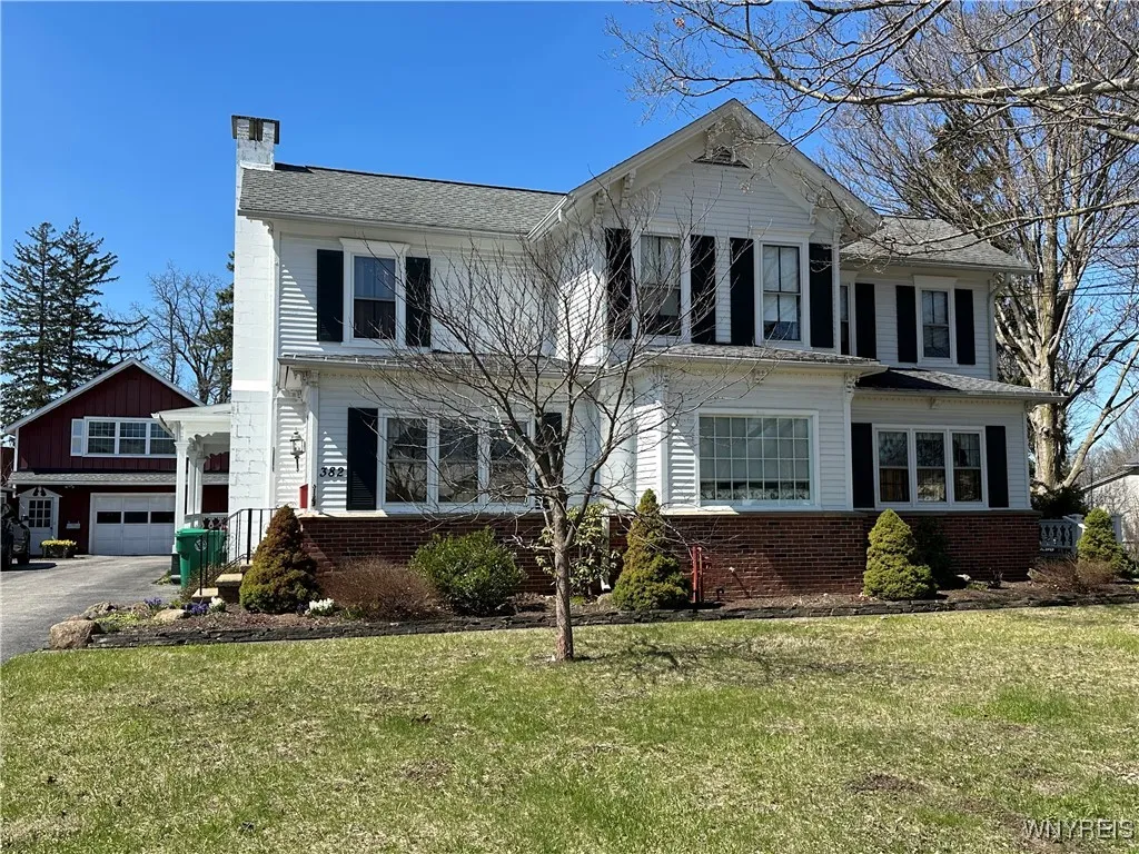 382 Pleasant Avenue, Hamburg, New York 14075, Hamburg, New York 14075, 6 Bedrooms Bedrooms, 10 Rooms Rooms,2 BathroomsBathrooms,Residential,Closed,382 Pleasant Avenue, Hamburg, New York 14075,0,B1600990
