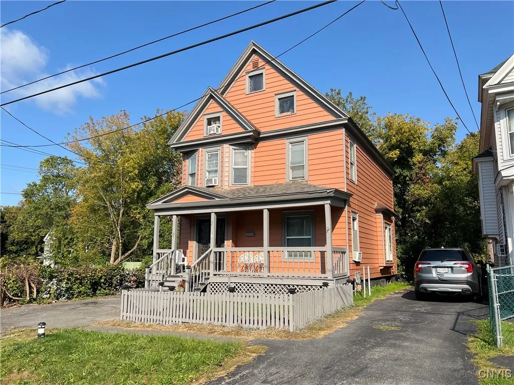 111 East Matson Avenue, Syracuse, New York 13205, Syracuse, New York 13205, 3 Bedrooms Bedrooms, 8 Rooms Rooms,2 BathroomsBathrooms,Residential,Closed,111 East Matson Avenue, Syracuse, New York 13205,0,S1602166