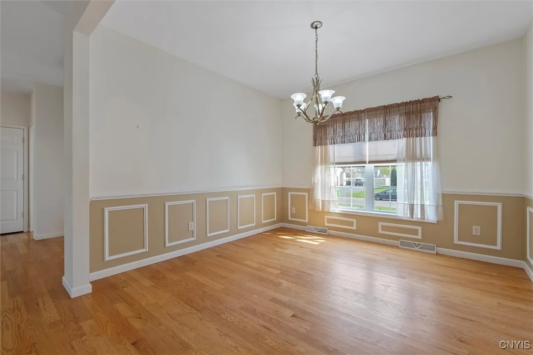 5055 Constitution Lane, Salina, New York 13088, Salina, New York 13088, 3 Bedrooms Bedrooms, 8 Rooms Rooms,2 BathroomsBathrooms,Residential Lease,Closed,5055 Constitution Lane, Salina, New York 13088,0,S1602172