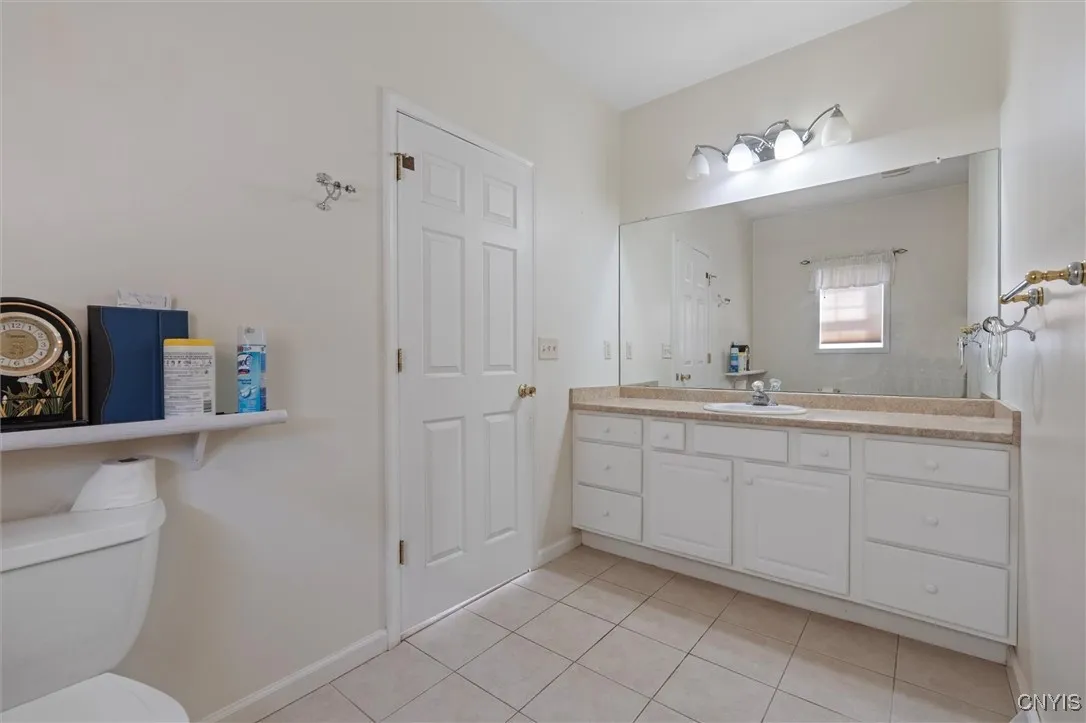 5055 Constitution Lane, Salina, New York 13088, Salina, New York 13088, 3 Bedrooms Bedrooms, 8 Rooms Rooms,2 BathroomsBathrooms,Residential Lease,Closed,5055 Constitution Lane, Salina, New York 13088,0,S1602172