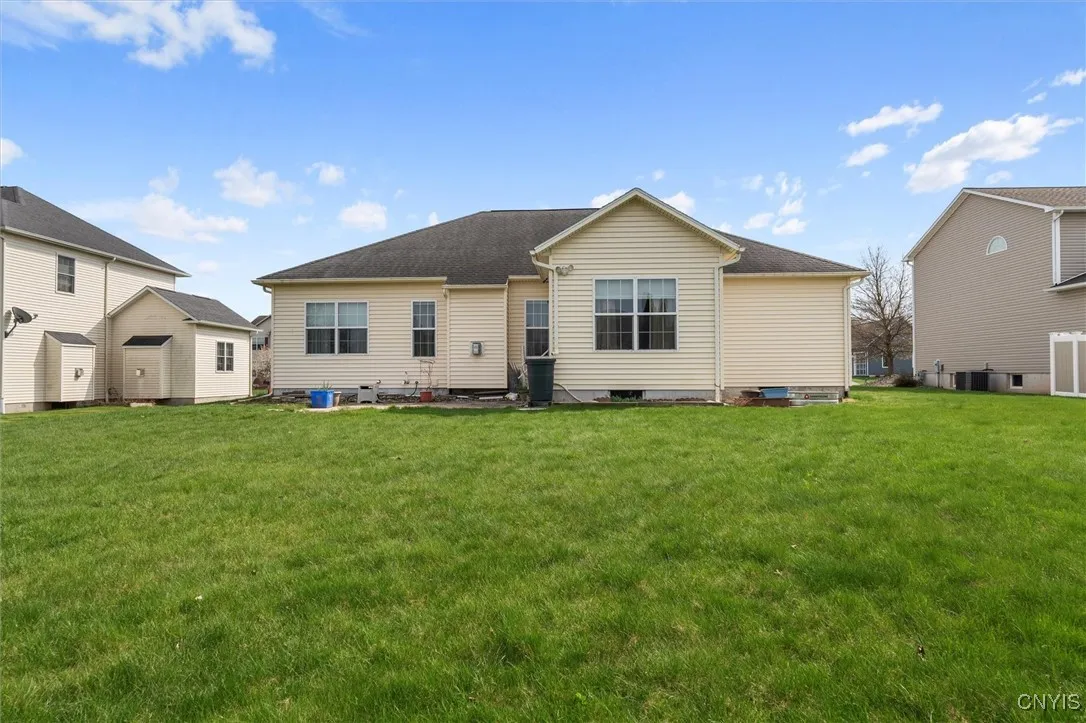 5055 Constitution Lane, Salina, New York 13088, Salina, New York 13088, 3 Bedrooms Bedrooms, 8 Rooms Rooms,2 BathroomsBathrooms,Residential Lease,Closed,5055 Constitution Lane, Salina, New York 13088,0,S1602172