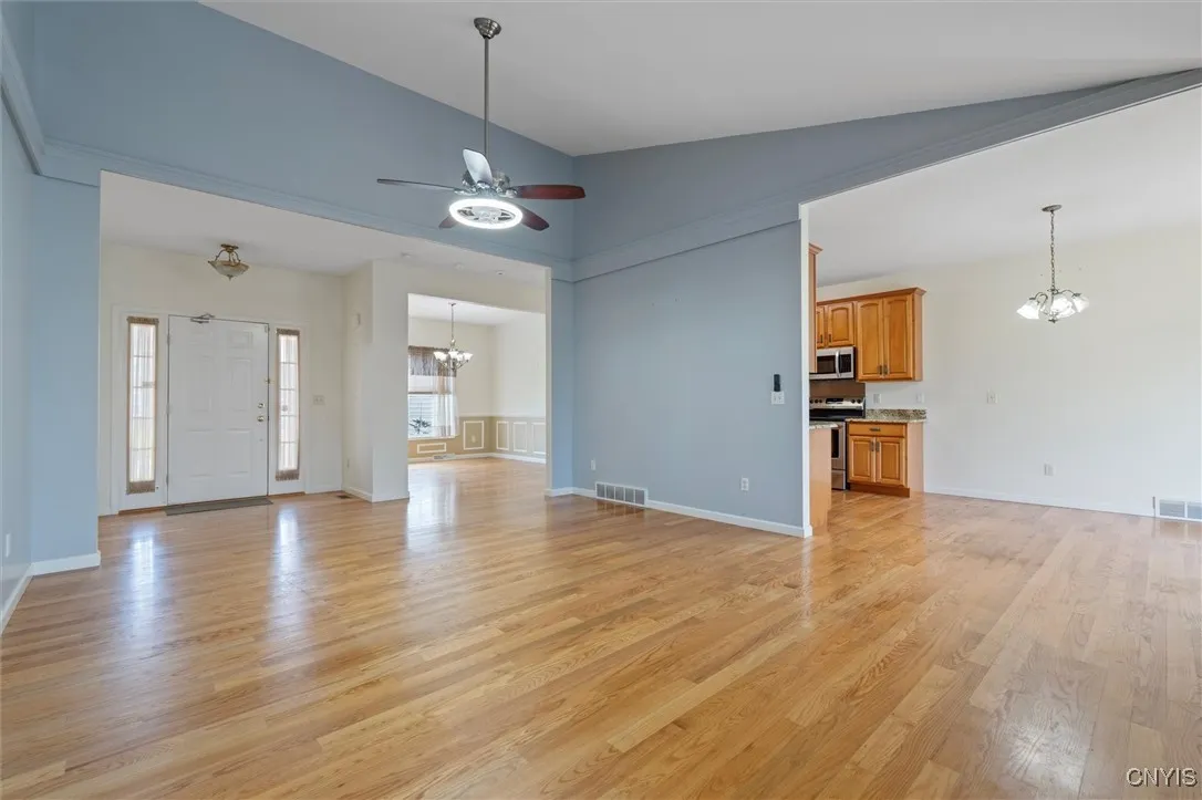 5055 Constitution Lane, Salina, New York 13088, Salina, New York 13088, 3 Bedrooms Bedrooms, 8 Rooms Rooms,2 BathroomsBathrooms,Residential Lease,Closed,5055 Constitution Lane, Salina, New York 13088,0,S1602172