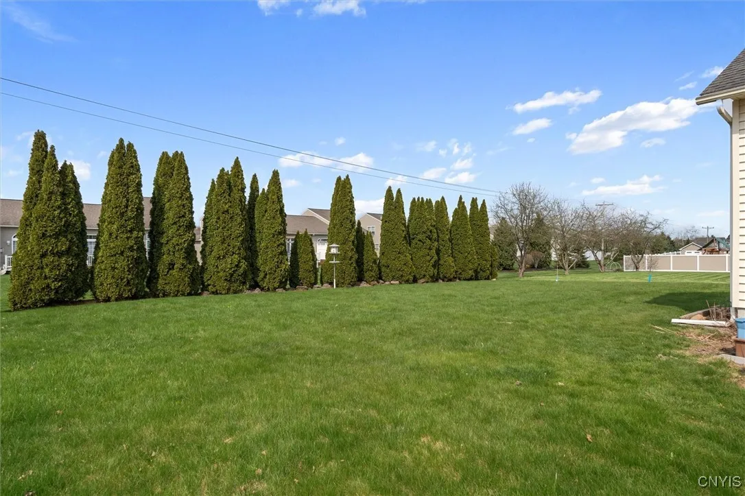 5055 Constitution Lane, Salina, New York 13088, Salina, New York 13088, 3 Bedrooms Bedrooms, 8 Rooms Rooms,2 BathroomsBathrooms,Residential Lease,Closed,5055 Constitution Lane, Salina, New York 13088,0,S1602172