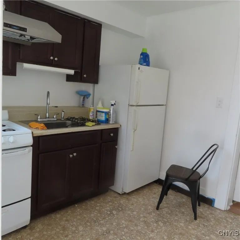 73 Maple Ave 71, Cortland, New York 13045, Cortland, New York 13045, 10 Bedrooms Bedrooms, ,3 BathroomsBathrooms,Residential,Closed,73 Maple Ave 71, Cortland, New York 13045,0,S1601637