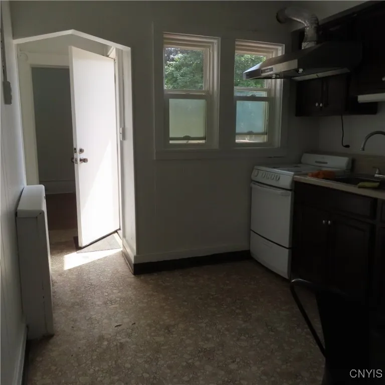 73 Maple Ave 71, Cortland, New York 13045, Cortland, New York 13045, 10 Bedrooms Bedrooms, ,3 BathroomsBathrooms,Residential,Closed,73 Maple Ave 71, Cortland, New York 13045,0,S1601637