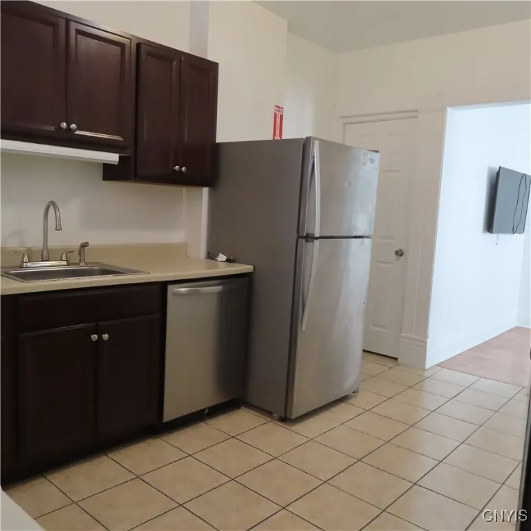 73 Maple Ave 71, Cortland, New York 13045, Cortland, New York 13045, 10 Bedrooms Bedrooms, ,3 BathroomsBathrooms,Residential,Closed,73 Maple Ave 71, Cortland, New York 13045,0,S1601637