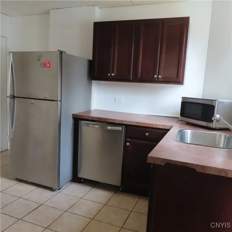 73 Maple Ave 71, Cortland, New York 13045, Cortland, New York 13045, 10 Bedrooms Bedrooms, ,3 BathroomsBathrooms,Residential,Closed,73 Maple Ave 71, Cortland, New York 13045,0,S1601637