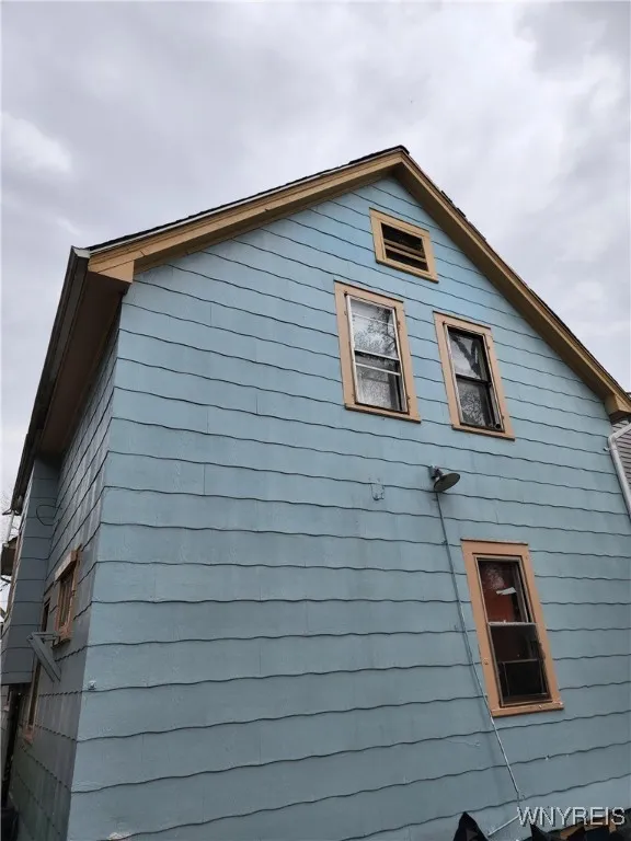 18 Phyllis Avenue, Buffalo, New York 14215, Buffalo, New York 14215, 5 Bedrooms Bedrooms, ,2 BathroomsBathrooms,Residential,For Sale,18 Phyllis Avenue, Buffalo, New York 14215,0,B1602183