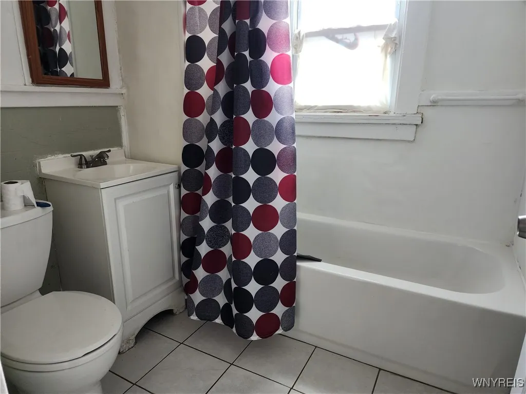 18 Phyllis Avenue, Buffalo, New York 14215, Buffalo, New York 14215, 5 Bedrooms Bedrooms, ,2 BathroomsBathrooms,Residential,For Sale,18 Phyllis Avenue, Buffalo, New York 14215,0,B1602183