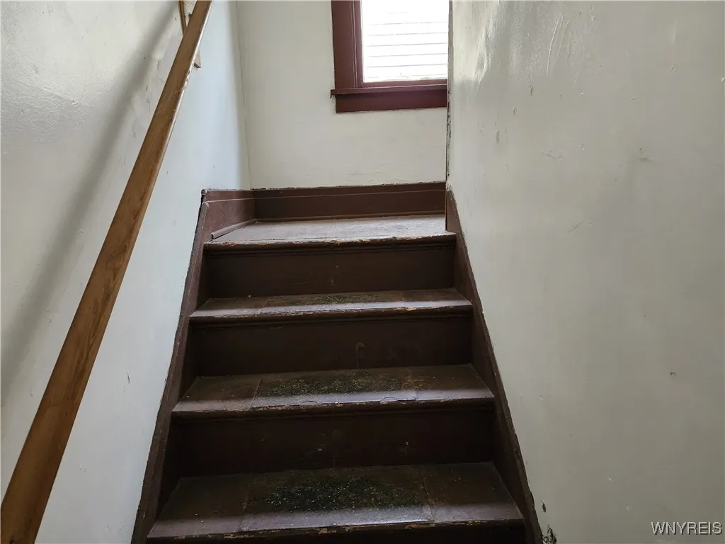 18 Phyllis Avenue, Buffalo, New York 14215, Buffalo, New York 14215, 5 Bedrooms Bedrooms, ,2 BathroomsBathrooms,Residential,For Sale,18 Phyllis Avenue, Buffalo, New York 14215,0,B1602183