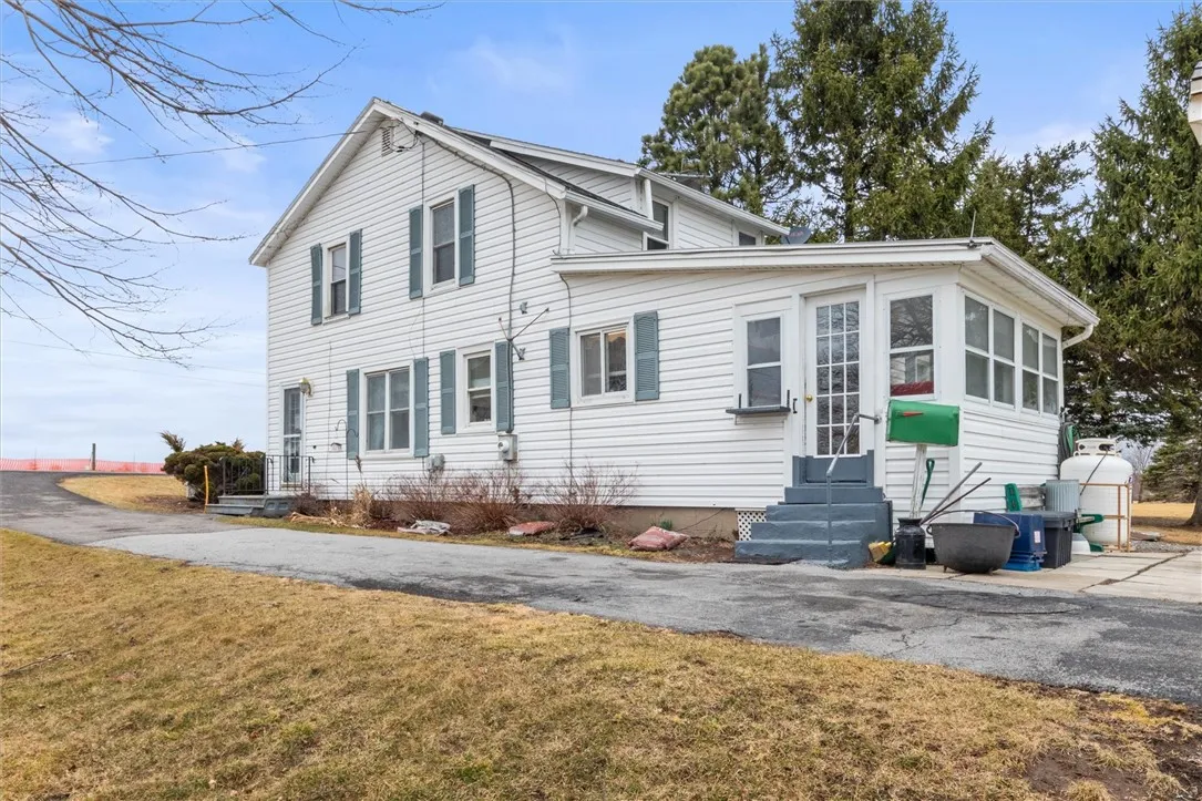 2481 County Road 20, Phelps, New York 14432, Phelps, New York 14432, 3 Bedrooms Bedrooms, 9 Rooms Rooms,1 BathroomBathrooms,Residential,Closed,2481 County Road 20, Phelps, New York 14432,0,R1602210