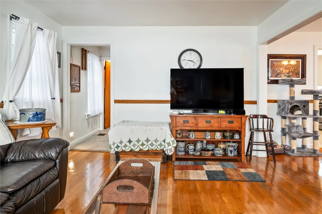 2481 County Road 20, Phelps, New York 14432, Phelps, New York 14432, 3 Bedrooms Bedrooms, 9 Rooms Rooms,1 BathroomBathrooms,Residential,Closed,2481 County Road 20, Phelps, New York 14432,0,R1602210