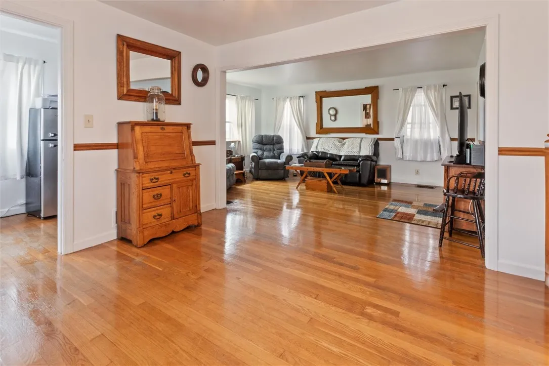 2481 County Road 20, Phelps, New York 14432, Phelps, New York 14432, 3 Bedrooms Bedrooms, 9 Rooms Rooms,1 BathroomBathrooms,Residential,Closed,2481 County Road 20, Phelps, New York 14432,0,R1602210