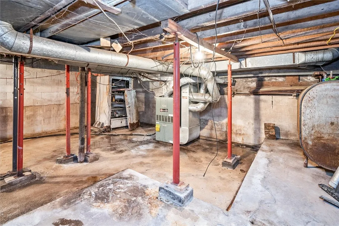 2481 County Road 20, Phelps, New York 14432, Phelps, New York 14432, 3 Bedrooms Bedrooms, 9 Rooms Rooms,1 BathroomBathrooms,Residential,Closed,2481 County Road 20, Phelps, New York 14432,0,R1602210