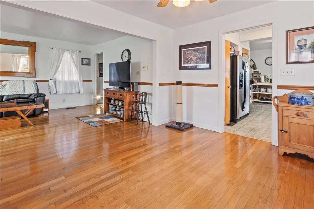 2481 County Road 20, Phelps, New York 14432, Phelps, New York 14432, 3 Bedrooms Bedrooms, 9 Rooms Rooms,1 BathroomBathrooms,Residential,Closed,2481 County Road 20, Phelps, New York 14432,0,R1602210