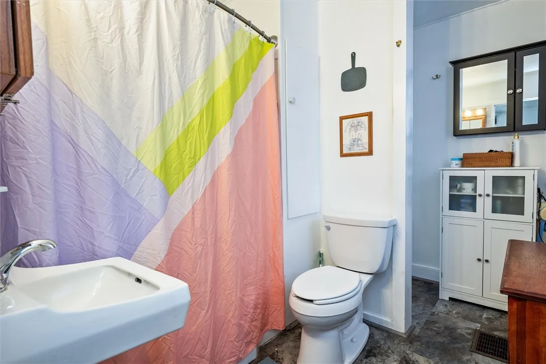 2481 County Road 20, Phelps, New York 14432, Phelps, New York 14432, 3 Bedrooms Bedrooms, 9 Rooms Rooms,1 BathroomBathrooms,Residential,Closed,2481 County Road 20, Phelps, New York 14432,0,R1602210