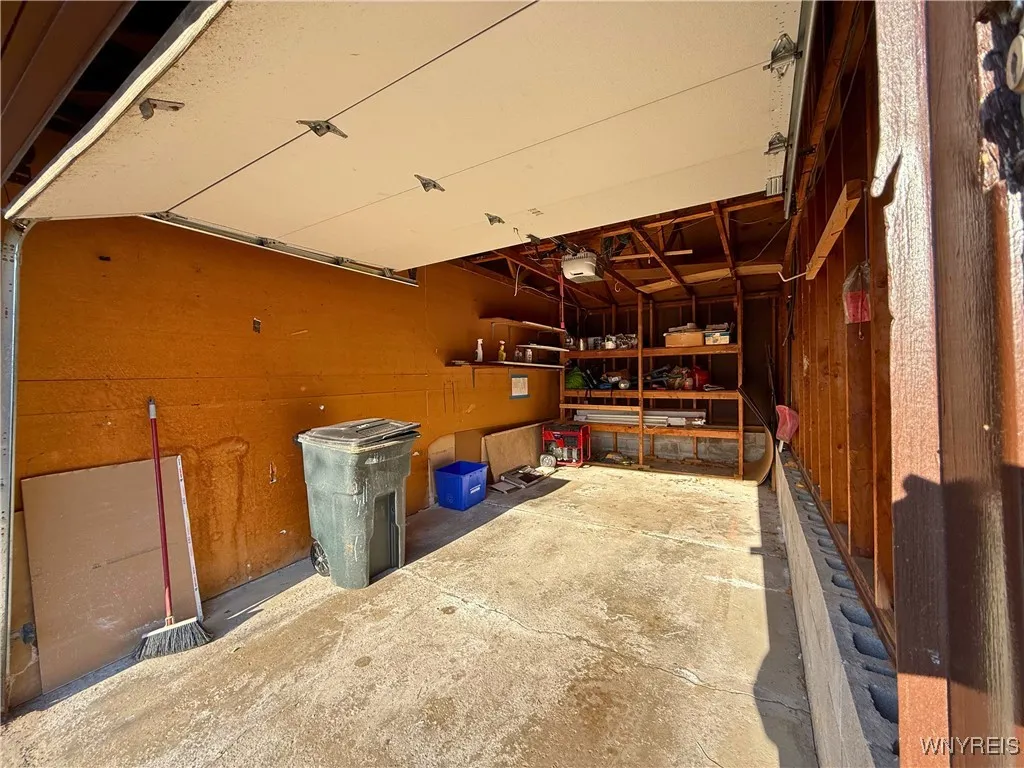 207 Charlesgate Circle, Amherst, New York 14051, Amherst, New York 14051, 3 Bedrooms Bedrooms, 6 Rooms Rooms,2 BathroomsBathrooms,Residential,For Sale,207 Charlesgate Circle, Amherst, New York 14051,B1599312