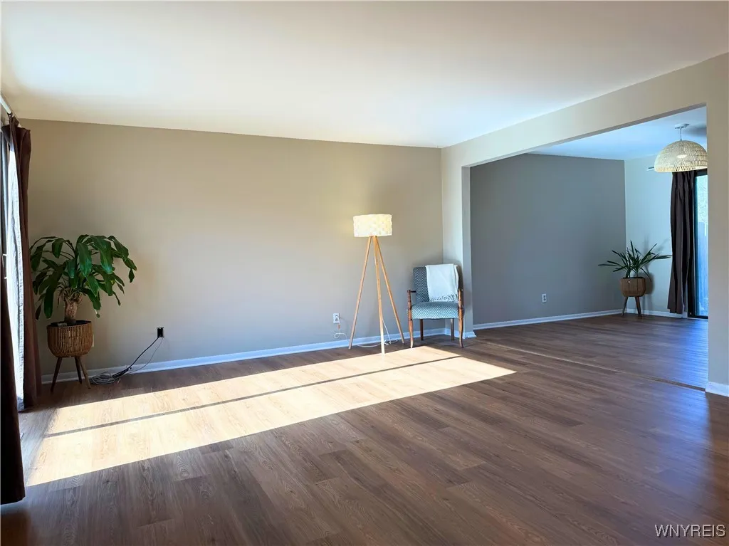 207 Charlesgate Circle, Amherst, New York 14051, Amherst, New York 14051, 3 Bedrooms Bedrooms, 6 Rooms Rooms,2 BathroomsBathrooms,Residential,For Sale,207 Charlesgate Circle, Amherst, New York 14051,B1599312