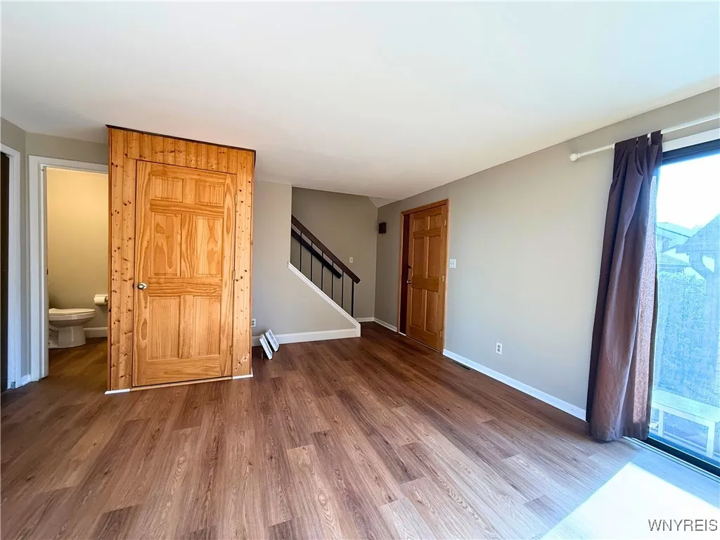 207 Charlesgate Circle, Amherst, New York 14051, Amherst, New York 14051, 3 Bedrooms Bedrooms, 6 Rooms Rooms,2 BathroomsBathrooms,Residential,For Sale,207 Charlesgate Circle, Amherst, New York 14051,B1599312