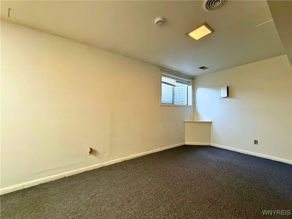 207 Charlesgate Circle, Amherst, New York 14051, Amherst, New York 14051, 3 Bedrooms Bedrooms, 6 Rooms Rooms,2 BathroomsBathrooms,Residential,For Sale,207 Charlesgate Circle, Amherst, New York 14051,B1599312