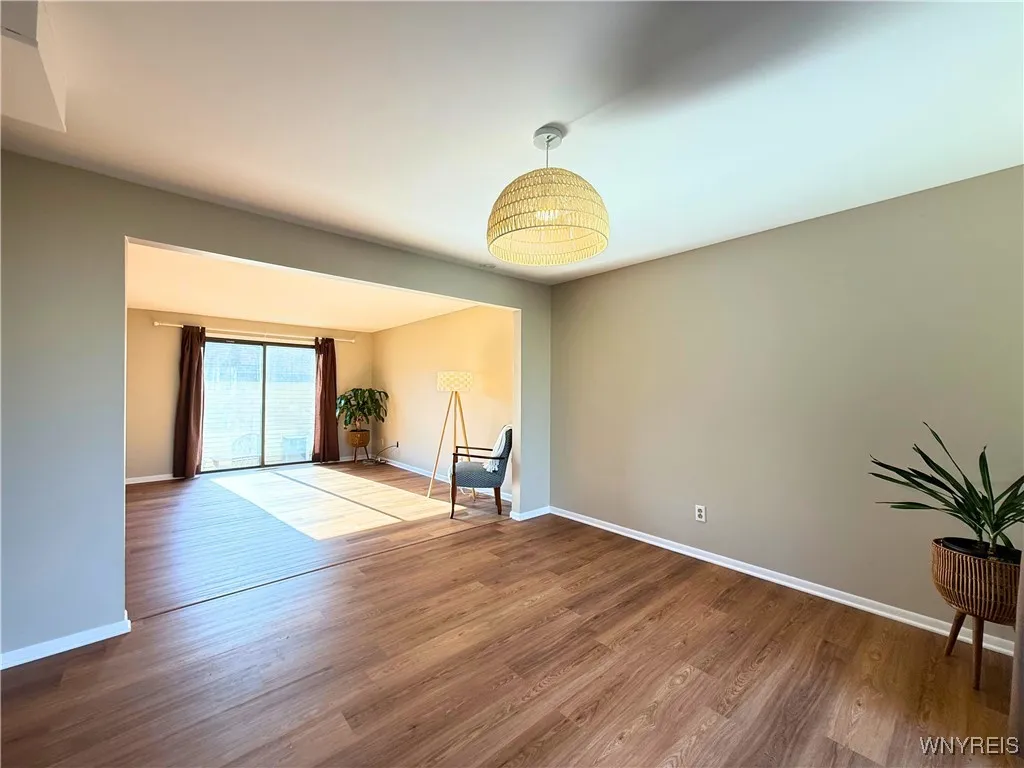 207 Charlesgate Circle, Amherst, New York 14051, Amherst, New York 14051, 3 Bedrooms Bedrooms, 6 Rooms Rooms,2 BathroomsBathrooms,Residential,For Sale,207 Charlesgate Circle, Amherst, New York 14051,B1599312