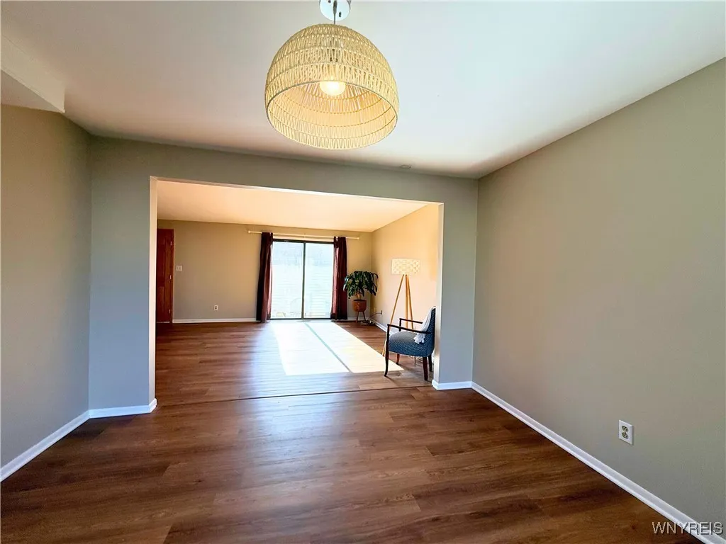 207 Charlesgate Circle, Amherst, New York 14051, Amherst, New York 14051, 3 Bedrooms Bedrooms, 6 Rooms Rooms,2 BathroomsBathrooms,Residential,For Sale,207 Charlesgate Circle, Amherst, New York 14051,B1599312