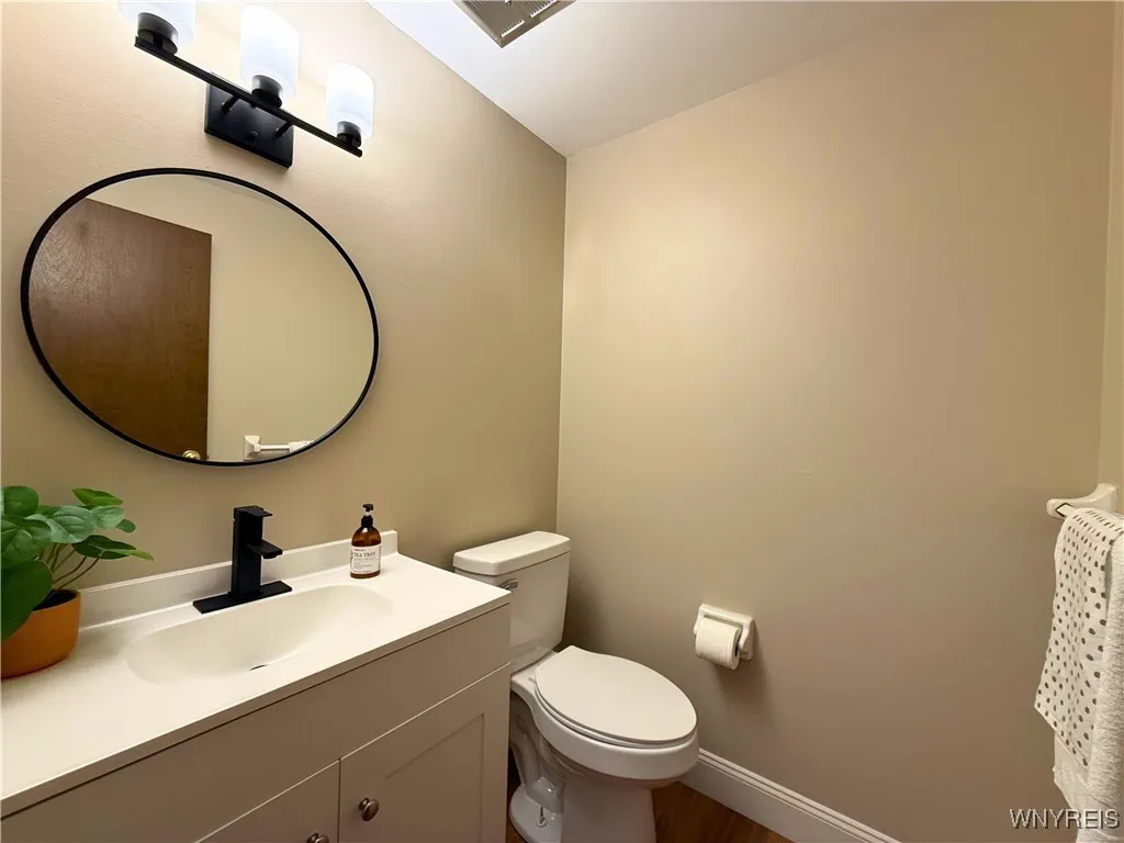 207 Charlesgate Circle, Amherst, New York 14051, Amherst, New York 14051, 3 Bedrooms Bedrooms, 6 Rooms Rooms,2 BathroomsBathrooms,Residential,For Sale,207 Charlesgate Circle, Amherst, New York 14051,B1599312