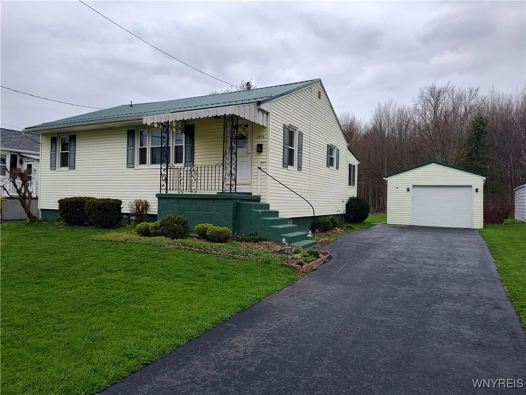 2548 Sunset Drive, Eden, New York 14057, Eden, New York 14057, 3 Bedrooms Bedrooms, 5 Rooms Rooms,1 BathroomBathrooms,Residential,Closed,2548 Sunset Drive, Eden, New York 14057,0,B1600728