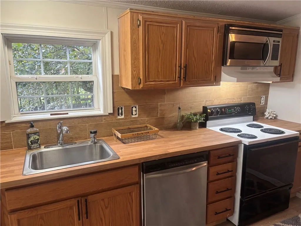 426 Stewart Road, Kortright, New York 13757, Kortright, New York 13757, 3 Bedrooms Bedrooms, 5 Rooms Rooms,2 BathroomsBathrooms,Residential,For Sale,426 Stewart Road, Kortright, New York 13757,R1601527