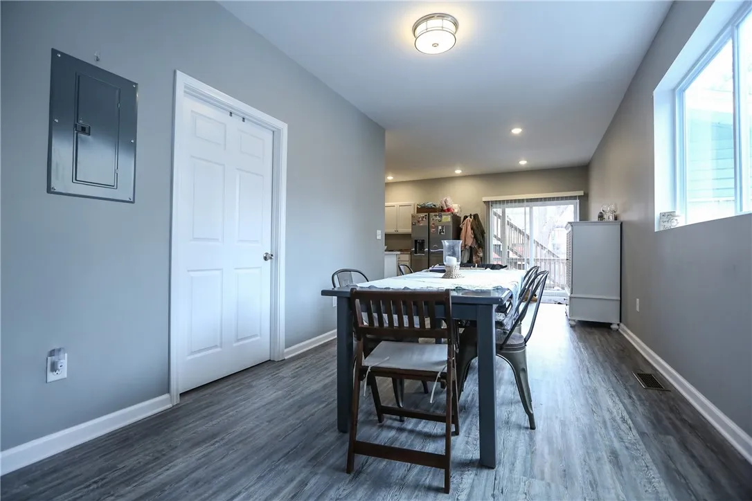 36 Tracy Street Down, Rochester, New York 14607, Rochester, New York 14607, 2 Bedrooms Bedrooms, 5 Rooms Rooms,1 BathroomBathrooms,Residential Lease,Closed,36 Tracy Street Down, Rochester, New York 14607,0,R1602300