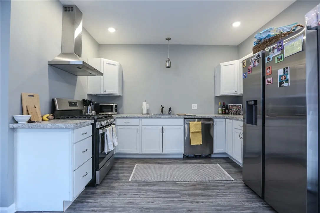 36 Tracy Street Down, Rochester, New York 14607, Rochester, New York 14607, 2 Bedrooms Bedrooms, 5 Rooms Rooms,1 BathroomBathrooms,Residential Lease,Closed,36 Tracy Street Down, Rochester, New York 14607,0,R1602300