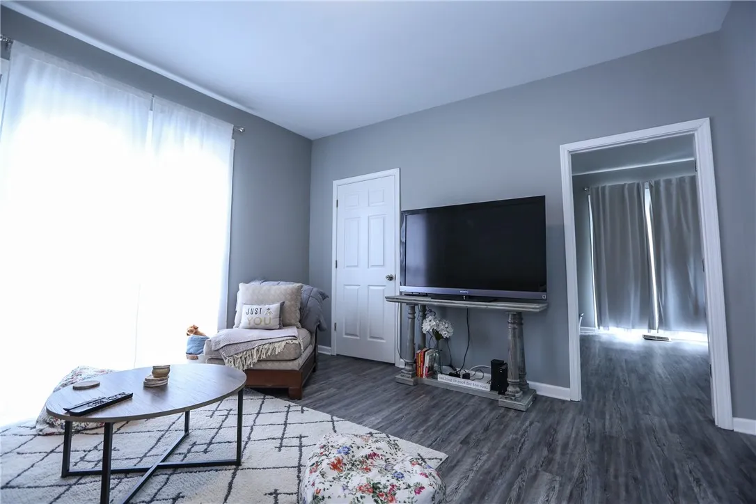 36 Tracy Street Down, Rochester, New York 14607, Rochester, New York 14607, 2 Bedrooms Bedrooms, 5 Rooms Rooms,1 BathroomBathrooms,Residential Lease,Closed,36 Tracy Street Down, Rochester, New York 14607,0,R1602300