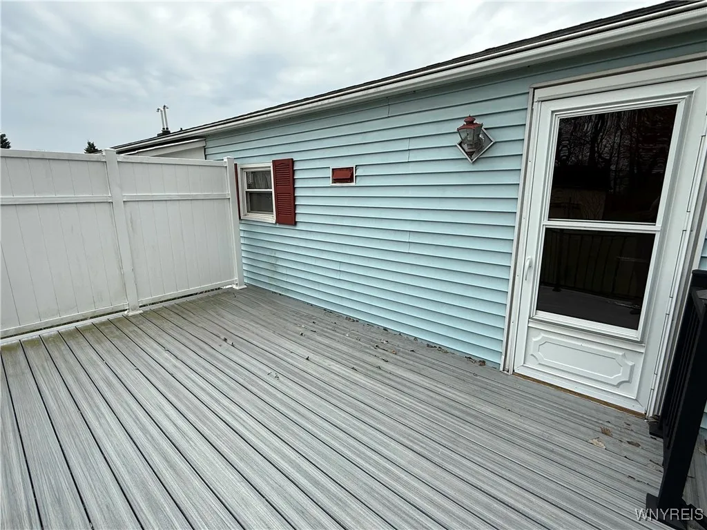 118 Burgundy Circle, West Seneca, New York 14224, West Seneca, New York 14224, 2 Bedrooms Bedrooms, 4 Rooms Rooms,2 BathroomsBathrooms,Residential,Closed,118 Burgundy Circle, West Seneca, New York 14224,B1602316
