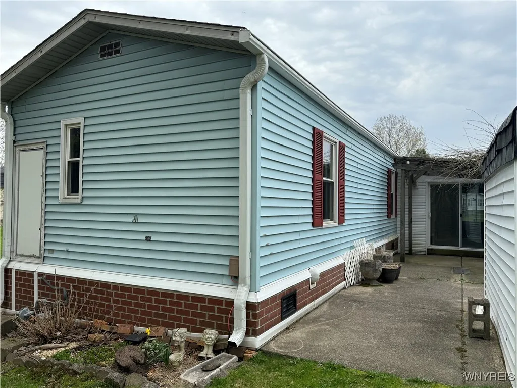 118 Burgundy Circle, West Seneca, New York 14224, West Seneca, New York 14224, 2 Bedrooms Bedrooms, 4 Rooms Rooms,2 BathroomsBathrooms,Residential,Closed,118 Burgundy Circle, West Seneca, New York 14224,B1602316