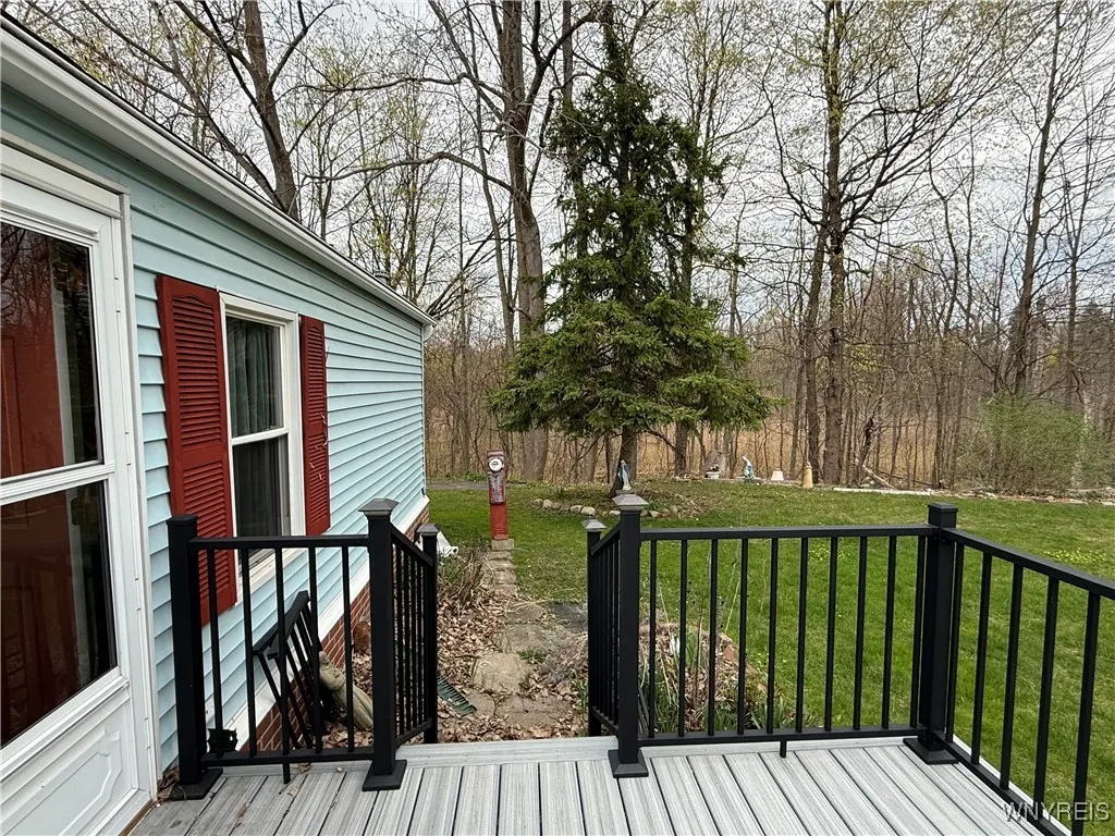 118 Burgundy Circle, West Seneca, New York 14224, West Seneca, New York 14224, 2 Bedrooms Bedrooms, 4 Rooms Rooms,2 BathroomsBathrooms,Residential,Closed,118 Burgundy Circle, West Seneca, New York 14224,B1602316