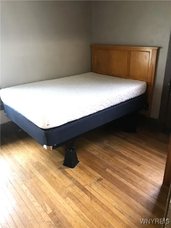Upper Bdrm