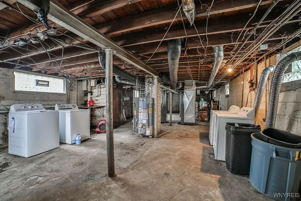 235 Heath Street, Buffalo, New York 14214, Buffalo, New York 14214, 6 Bedrooms Bedrooms, ,2 BathroomsBathrooms,Residential,Closed,235 Heath Street, Buffalo, New York 14214,0,B1601713