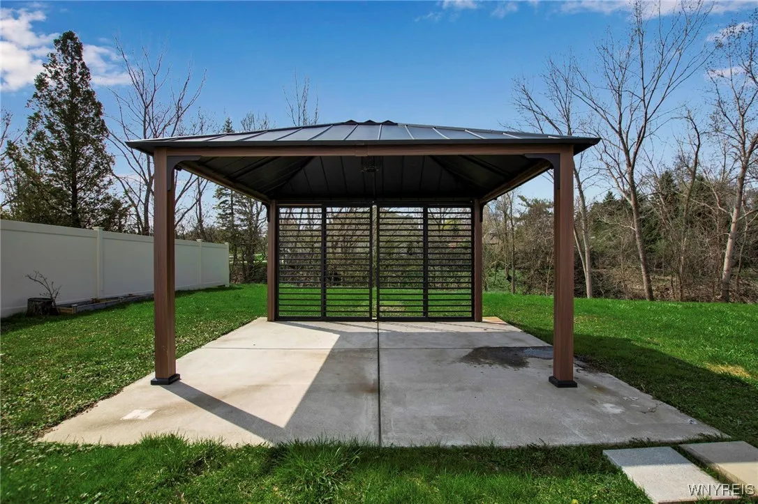 6 Rolling Woods Lane, West Seneca, New York 14224, West Seneca, New York 14224, 6 Bedrooms Bedrooms, 9 Rooms Rooms,2 BathroomsBathrooms,Residential,Closed,6 Rolling Woods Lane, West Seneca, New York 14224,0,B1601228
