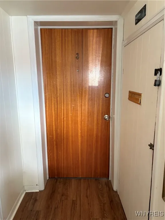 19 California Apt 3, Amherst, New York 14221, Amherst, New York 14221, 1 Bedroom Bedrooms, 3 Rooms Rooms,1 BathroomBathrooms,Residential Lease,Closed,19 California Apt 3, Amherst, New York 14221,0,B1602433