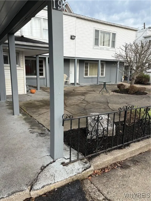 19 California Apt 3, Amherst, New York 14221, Amherst, New York 14221, 1 Bedroom Bedrooms, 3 Rooms Rooms,1 BathroomBathrooms,Residential Lease,Closed,19 California Apt 3, Amherst, New York 14221,0,B1602433